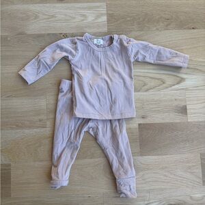 The Simple Folk essential shirt and leggings